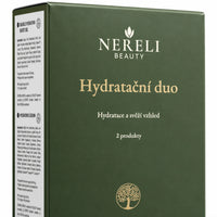 Hydratační dvojice pleťových sér NERELI, 2 produkty – detail obalu a etikety na bílém pozadí