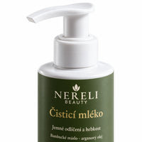 Odličovací mléko, 190 ml – detail obalu a etikety na bílém pozadí