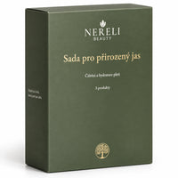 Sada pro čištění a přirozený jas pleti NERELI, 3 produkty – detail obalu a etikety na bílém pozadí
